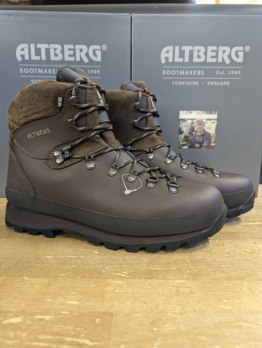 Altberg Tethera Hiking Boot Men's – Craigdon Mountain Sports Edinburgh